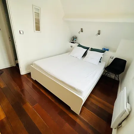 Center 4 People Διαμέρισμα *